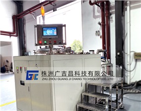 3118云顶集团科技新型实验用石墨化炉设备装车发货